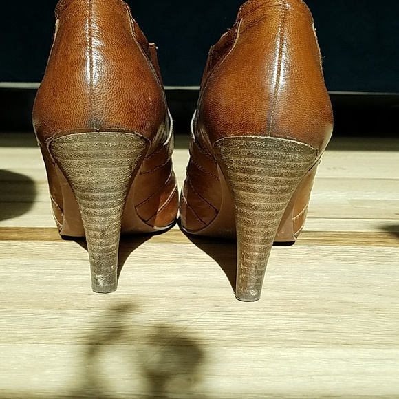 Leather ankle boots - Picture 4 of 7